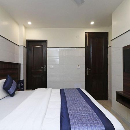 Hotel Usa Nowe Delhi Zewnętrze zdjęcie
